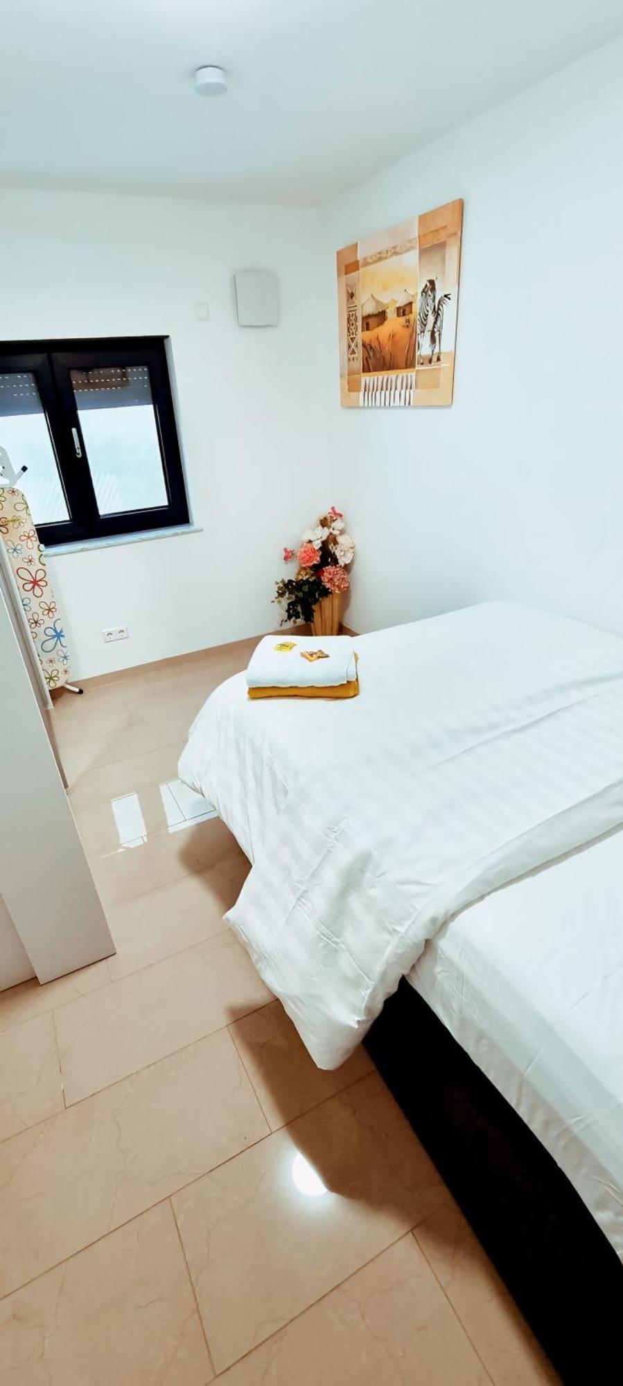 Einliegerwohnung Neu In Vaihingen Enz Horrheim 外观 照片